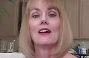 porn video Shameless threesome in the kitchen with the stepmother